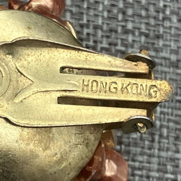 Clip On Earrings Pearl Cluster Gold Brown Hong Kong Faceted Round Classic Granny - Picture 3 of 4